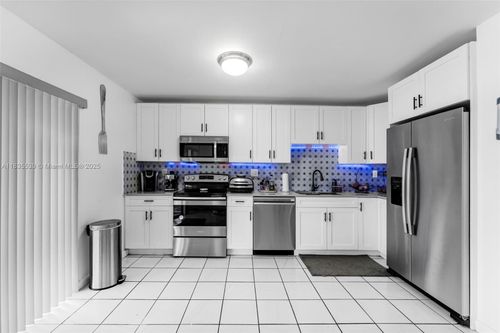 4940 Sw 136th Pl, Miami, FL, 33175-5112 | Card Image