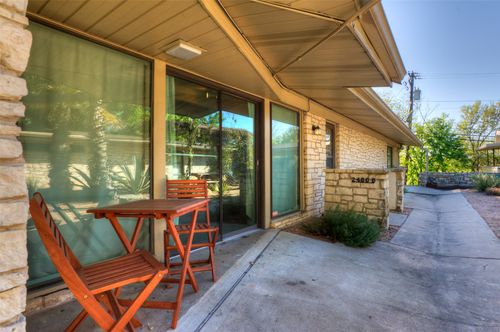 b-2400 Jarratt Ave, Austin, TX, 78703-2462 | Card Image