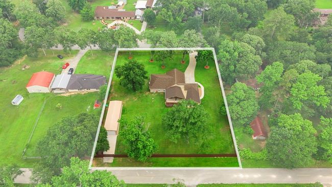 8518 Kerr Dr, House other with 3 bedrooms, 2 bathrooms and 2 parking in Tomball TX | Image 33