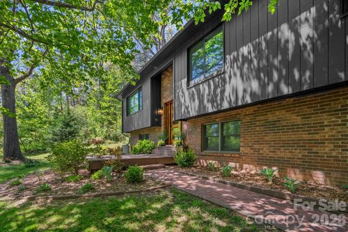 75 High Valley Estates Dr, Alexander, NC, 28701-9726 | Card Image