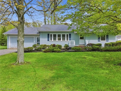 950 Southwood Dr, Ashtabula, OH, 44004-2364 | Card Image