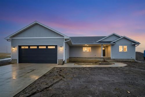 1513 Prairie Drive, Grundy Center, IA, 50638 | Card Image