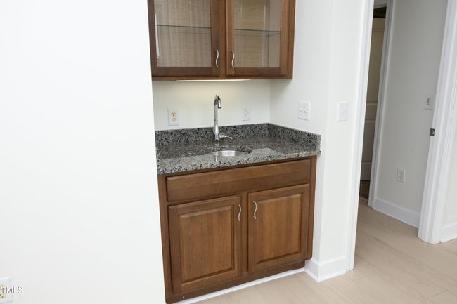 10WetBar | Image 9