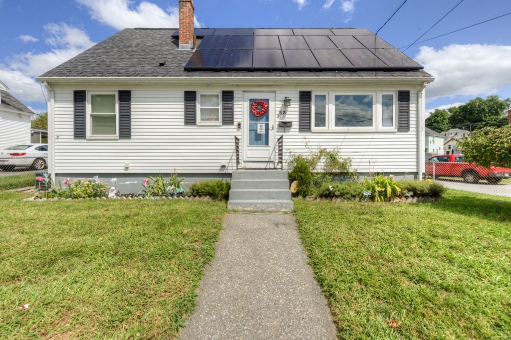 Hildreth St, Lowell, MA 01850