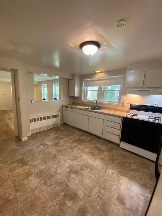 94 Paulding Ln, Condo with 2 bedrooms, 2 bathrooms and null parking in Crompond NY | Image 5