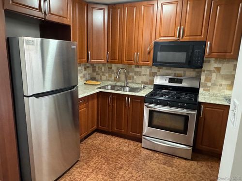 10l-61-45 98th St, Rego Park, NY, 11374-1465 | Card Image