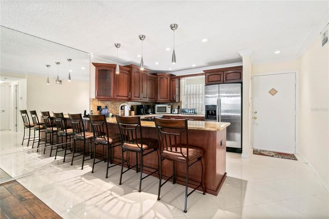 Bar Seating at the Kitchen | Image 7