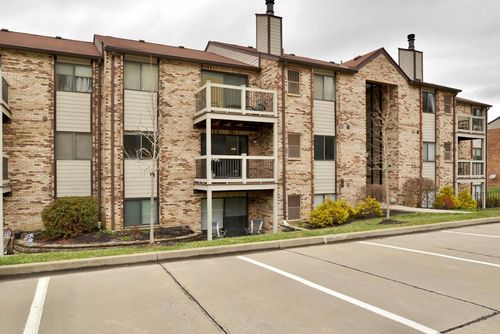 5-14 Woodland Hills Dr, Southgate, KY, 41071-5473 | Card Image