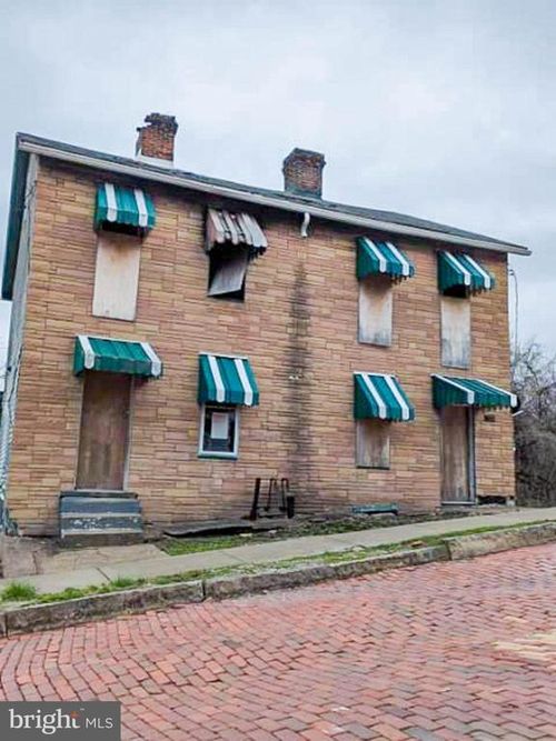 719 Ridge St, McKeesport, PA, 15132-2225 | Card Image