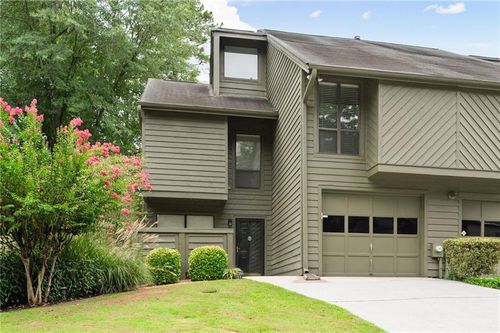 1097 Creatwood Cir Se, Smyrna, GA, 30080-8212 | Card Image