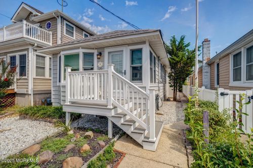 120 M St, Seaside Park, NJ, 08752-1325 | Card Image