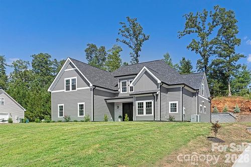 5046 Woodwinds Dr Ne, Hickory, NC, 28601-8792 | Card Image