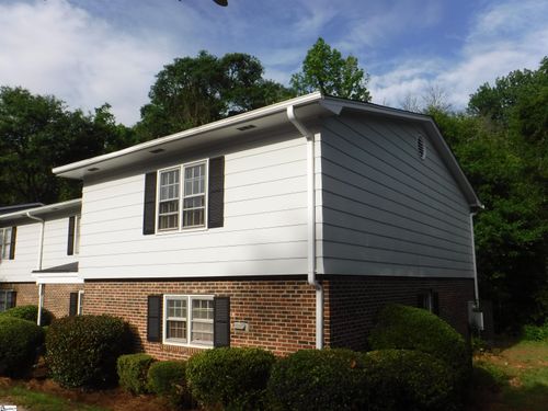 31 Summercreek Dr, Spartanburg, SC, 29307-3504 | Card Image