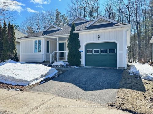 45 Pine Ridge Gate E, Gravenhurst, ON, P1P1Y4 | Card Image