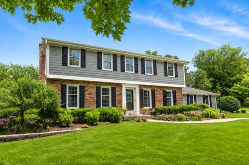 16725 Mary Cliff Ct, Brookfield, WI, 53005-2130 | Card Image