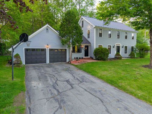 52 Ledgewood Rd, Claremont, NH, 03743-5722 | Card Image