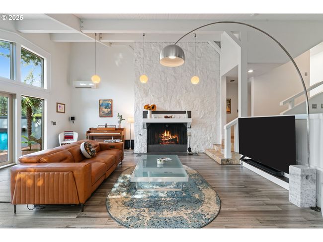 1115 Lake Front Rd, House other with 4 bedrooms, 4 bathrooms and 2 parking in Lake Oswego OR | Image 7
