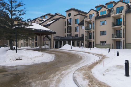 213-48 Cooper Memorial Dr, Lincoln, NH, 03251 | Card Image
