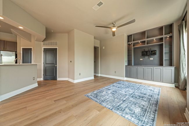 APT-310 - 215 Center St, Condo with 3 bedrooms, 3 bathrooms and null parking in San Antonio TX | Image 5