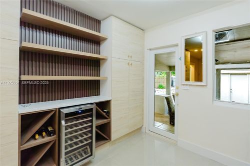 1007 Nw 120th St, North Miami, FL, 33168-6330 | Card Image