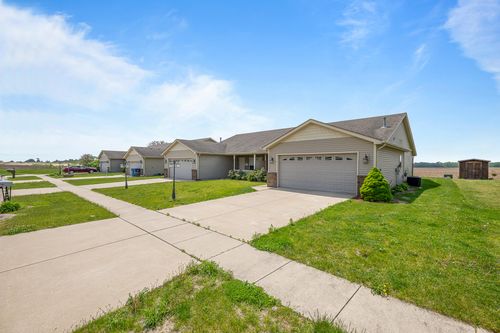 318 Lynnes Way, Lowell, IN, 46356 | Card Image