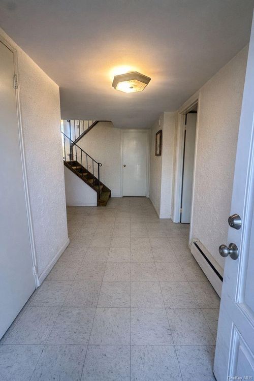 106 Burton Ln, Commack, NY, 11725-1942 | Card Image