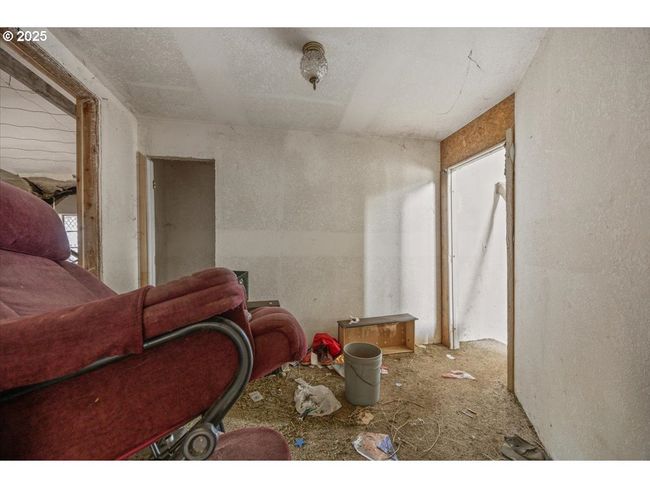 571 Briar Ln, House other with 5 bedrooms, 2 bathrooms and 2 parking in Selma OR | Image 5