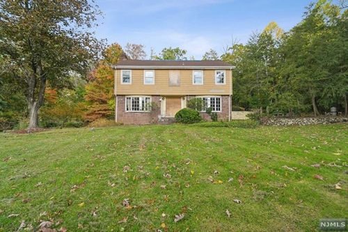 10 Fox Hedge Road, Saddle River, NJ, 07458 | Card Image