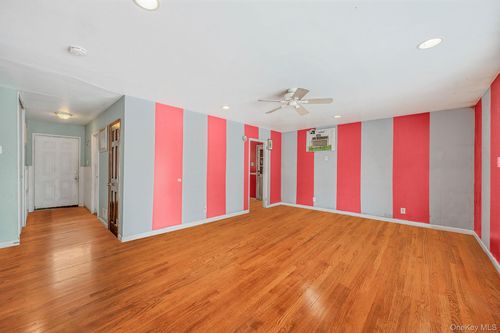 741 Hamilton Ave, Westhampton Beach, NY, 11978-1030 | Card Image