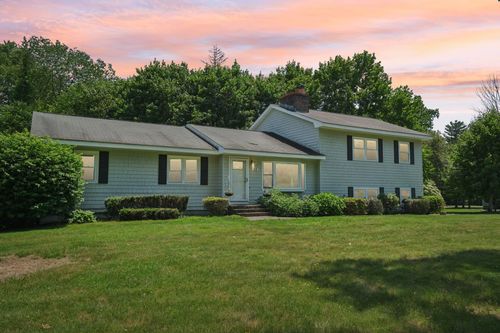 20 Meadow Ln, Atkinson, NH, 03811-2414 | Card Image