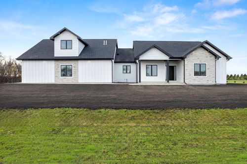 638 Norman Dr, Kindred, ND, 58051-7500 | Card Image