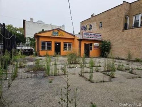 101 Jamaica Ave, Richmond Hill, NY, 11418 | Card Image