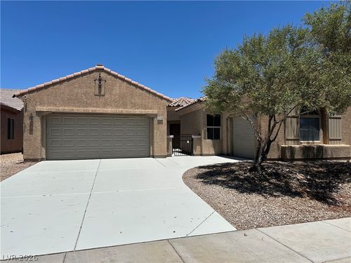 5728 Flying Birdie Ave, Las Vegas, NV, 89122-4120 | Card Image