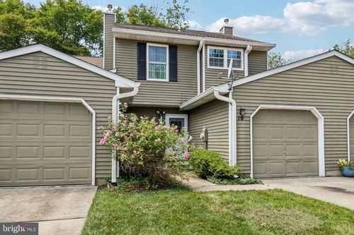 10 Plymouth Ct, BORDENTOWN, NJ, 08505-3125 | Card Image