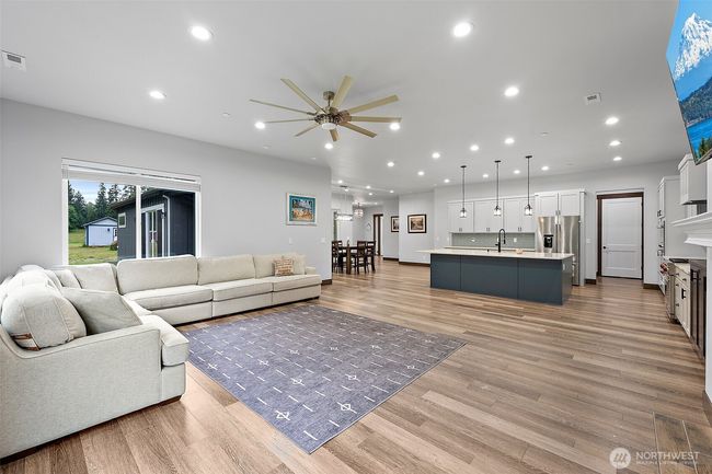 15701 264 Th St E, House other with 4 bedrooms, 3 bathrooms and 12 parking in Graham WA | Image 10