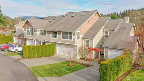 unit-b203-910 Medical Center Dr, Arlington, WA, 98223-1701 | Card Image