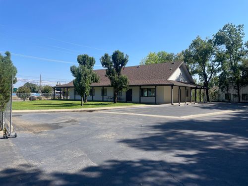 5830 Westside Road, Redding, CA, 96001 | Card Image