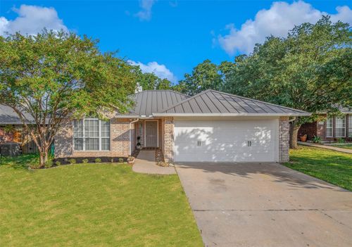1704 Beaver Pond Ct, Bryan, TX, 77807-2232 | Card Image