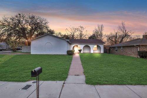 1432 Barron Lane, Fort Worth, TX, 76112 | Card Image
