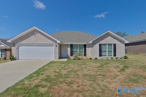 724 Park Ln, Prattville, AL, 36067-1557 | Card Image