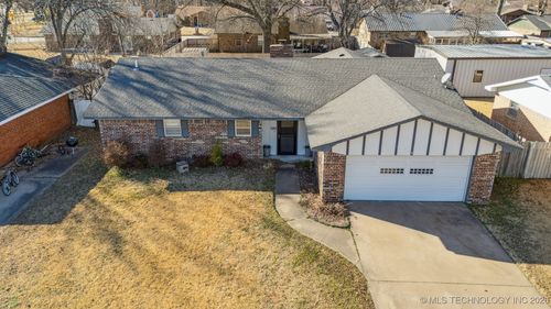 1120 Cottonwood Ct, Pryor, OK, 74361-7401 | Card Image