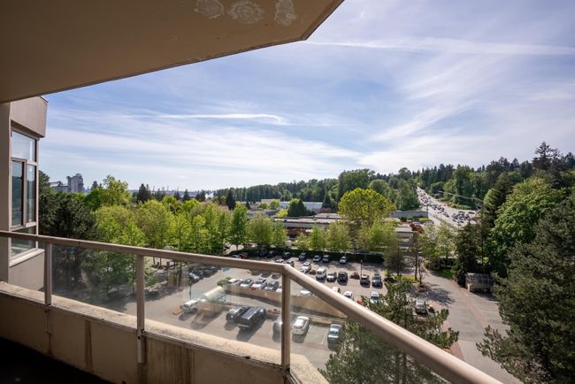 705 - 1327 E Keith Road, Condo with 2 bedrooms, 2 bathrooms and 1 parking in North Vancouver BC | Image 3