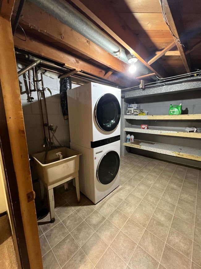 Laundry room.JPG | Image 19