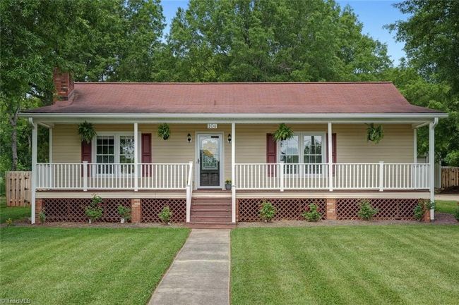 104 N 13 Th Ave, House other with 2 bedrooms, 2 bathrooms and null parking in Mayodan NC | Image 20