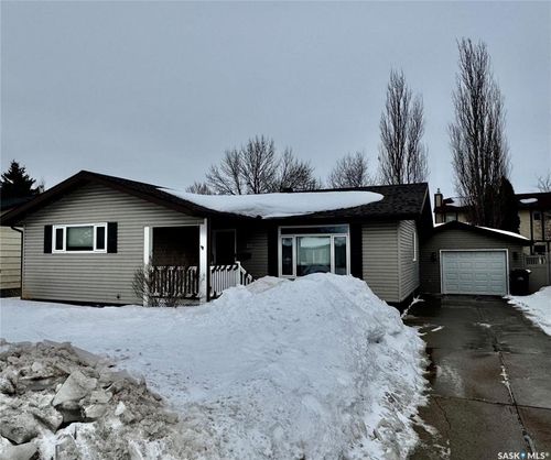17 Sunset Drive S, Yorkton, SK, S3N3R5 | Card Image