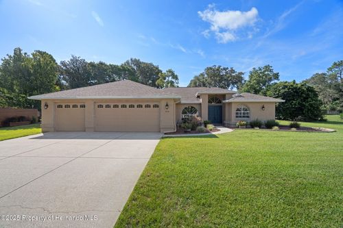 324 Silas Ct, Spring Hill, FL, 34609-9382 | Card Image