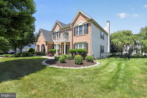 121 Avondale Dr, North Wales, PA, 19454-3927 | Card Image