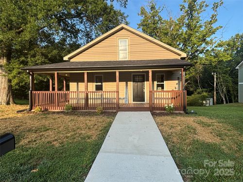 638 Old Salisbury Rd, Statesville, NC, 28677-6218 | Card Image