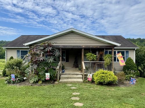 8005 Stone Castle Rd, Athens, OH, 45701-8871 | Card Image