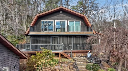 326 Overview Dr, Gatlinburg, TN, 37738-6428 | Card Image